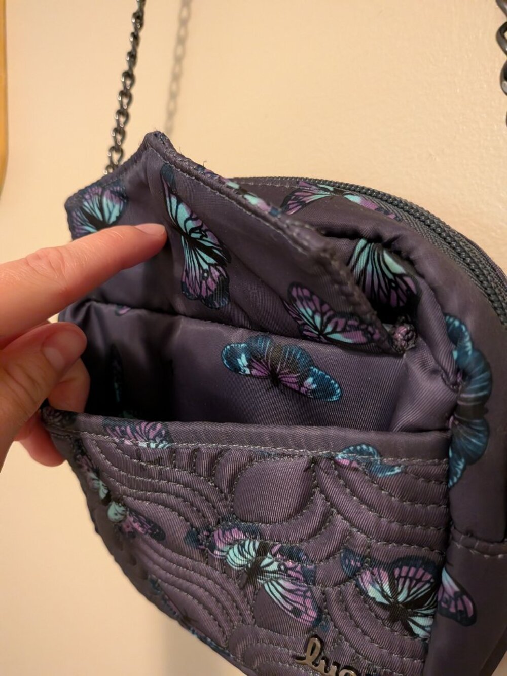Small Butterfly Lug Swing Purse - Picture 4 of 12